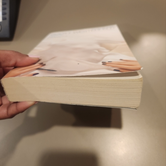 "Uglies" by Scott Westerfeld novel - Picture 2 of 5